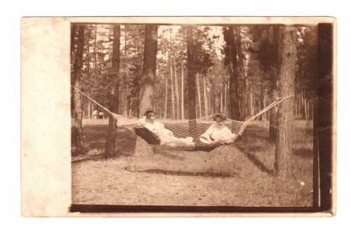 Клава и Лиза Седлецкие, Сумы Украина, 
1914 г.